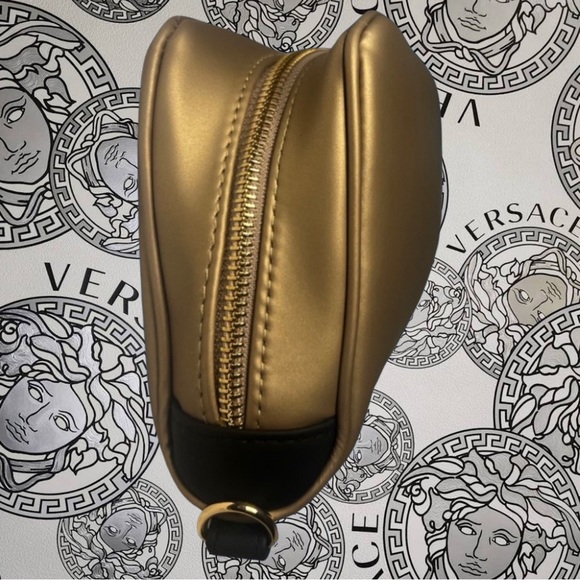 Versace Gold Pouch Clutch/Crossbody, comes with unbranded chain & Versace Box - Picture 5 of 10